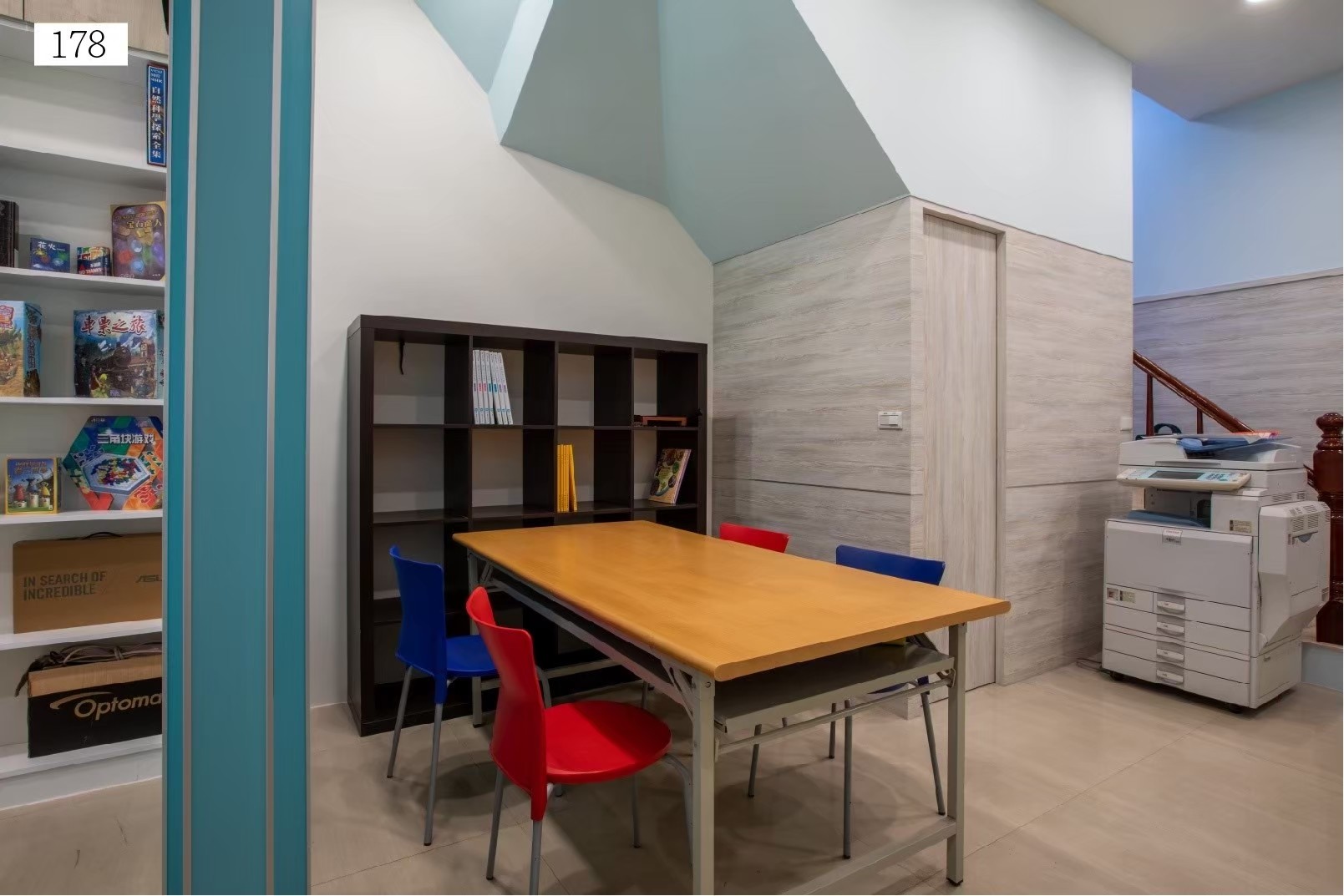 ALL_fac_classroom_25L31_7BiKmDcSIA