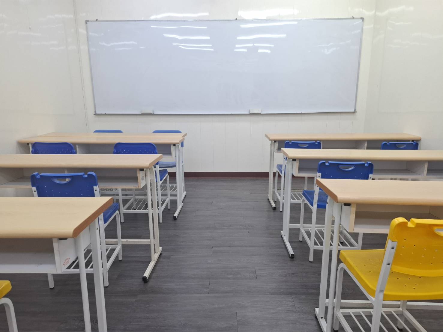 ALL_fac_classroom_25L31_AwM5jJKuBW