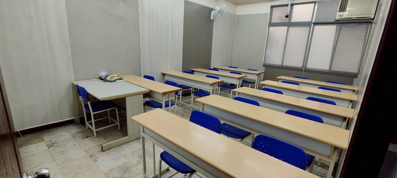 ALL_fac_classroom_25L31_pr0EUef7X7