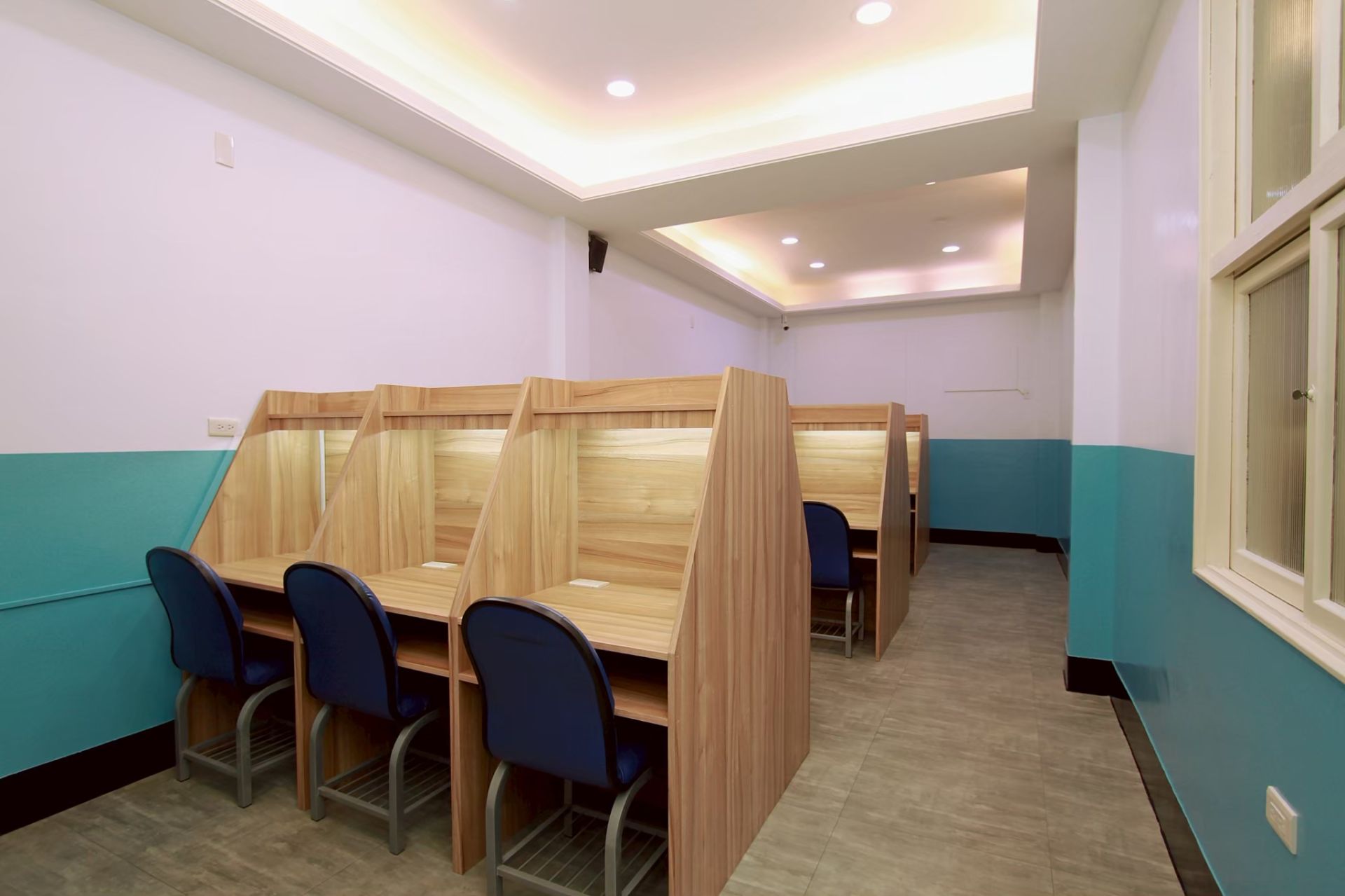 ALL_fac_classroom_26C04_MKgP0MtmeV