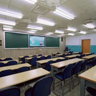 ALL_fac_classroom_26C04_xntvSMAdCh